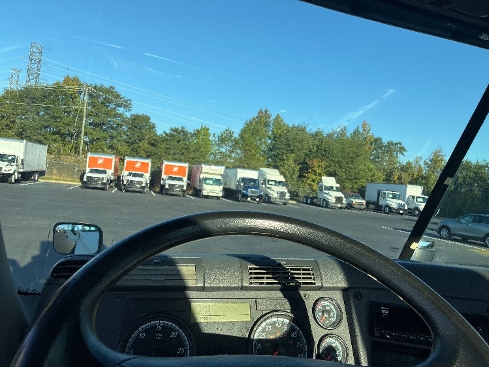Day Cab Tractor-Heavy Duty Tractors-Freightliner-2019-Cascadia 12564ST-Greenville-SC-311,251\n\t\tmiles-$ 43,000 - Image 11