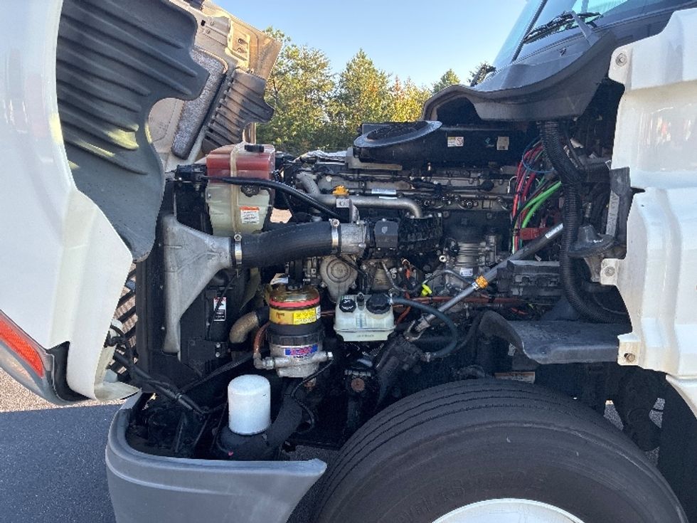 Day Cab Tractor-Heavy Duty Tractors-Freightliner-2019-Cascadia 12564ST-Greenville-SC-311,251\n\t\tmiles-$ 43,000 - Image 16