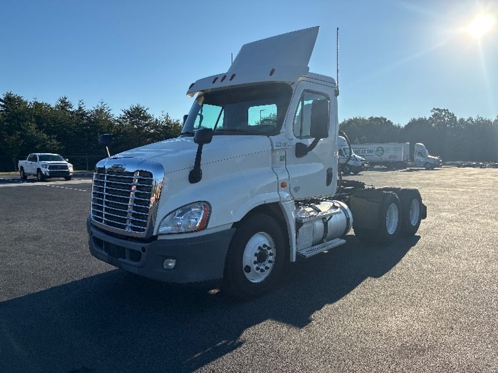 Day Cab Tractor-Heavy Duty Tractors-Freightliner-2019-Cascadia 12564ST-Greenville-SC-311,251\n\t\tmiles-$ 43,000 - Image 3