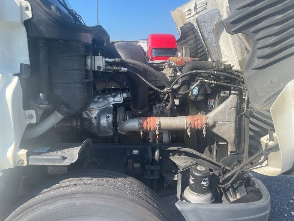 Day Cab Tractor-Heavy Duty Tractors-Freightliner-2019-Cascadia 12564ST-Greenville-SC-480,803\n\t\tmiles-$ 38,250 - Image 15