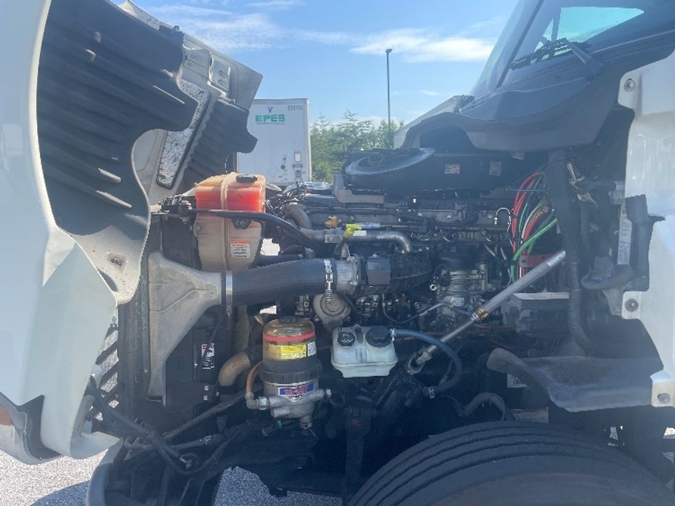 Day Cab Tractor-Heavy Duty Tractors-Freightliner-2019-Cascadia 12564ST-Greenville-SC-480,803\n\t\tmiles-$ 38,250 - Image 16