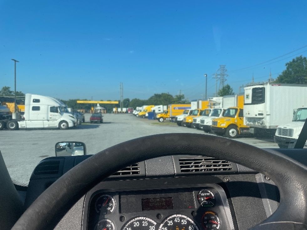 Day Cab Tractor-Heavy Duty Tractors-Freightliner-2019-Cascadia 12564ST-Greenville-SC-537,378\n\t\tmiles-$ 29,000 - Image 11