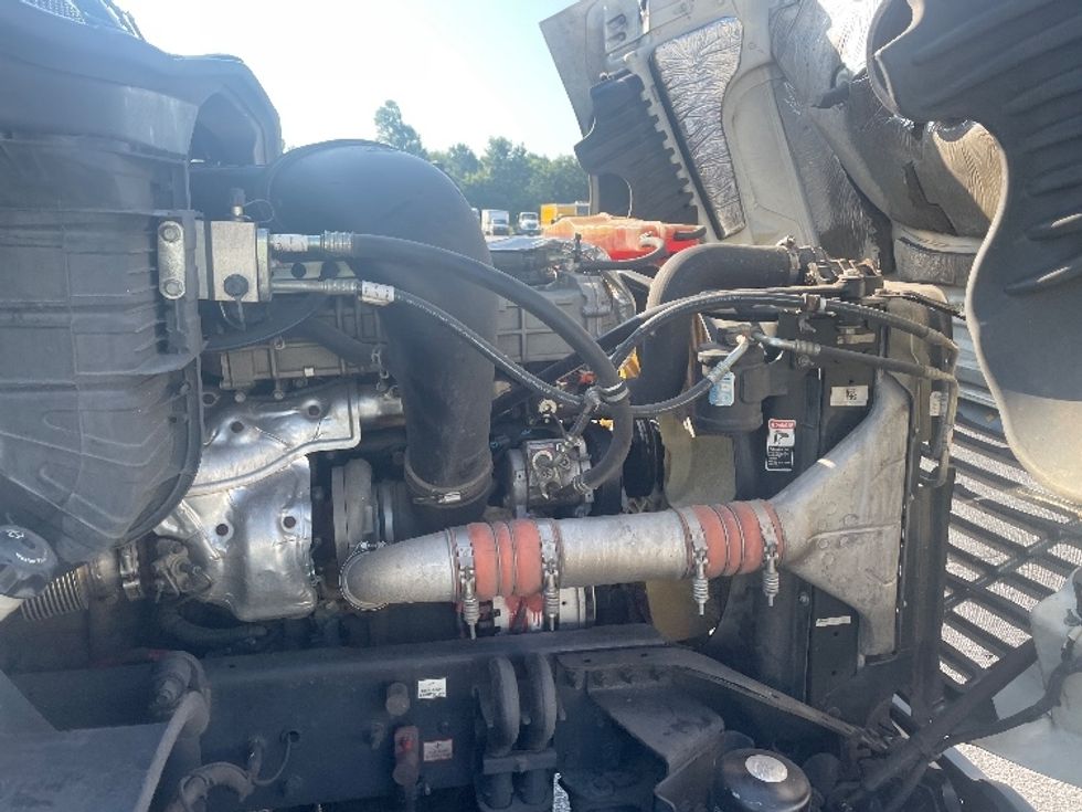 Day Cab Tractor-Heavy Duty Tractors-Freightliner-2019-Cascadia 12564ST-Greenville-SC-537,378\n\t\tmiles-$ 29,000 - Image 15