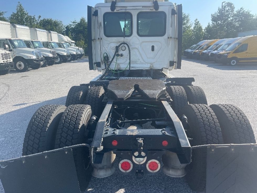 Day Cab Tractor-Heavy Duty Tractors-Freightliner-2019-Cascadia 12564ST-Greenville-SC-537,378\n\t\tmiles-$ 29,000 - Image 6