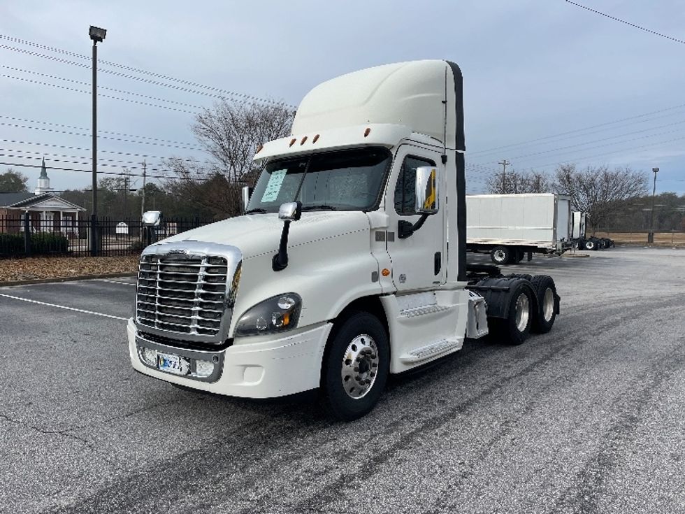 Day Cab Tractor-Heavy Duty Tractors-Freightliner-2019-Cascadia 12564ST-Greenville-SC-598,965\n\t\tmiles-$ 26,250 - Image 3