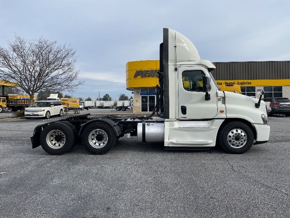 Day Cab Tractor-Heavy Duty Tractors-Freightliner-2019-Cascadia 12564ST-Greenville-SC-598,965\n\t\tmiles-$ 26,250 - Image 8