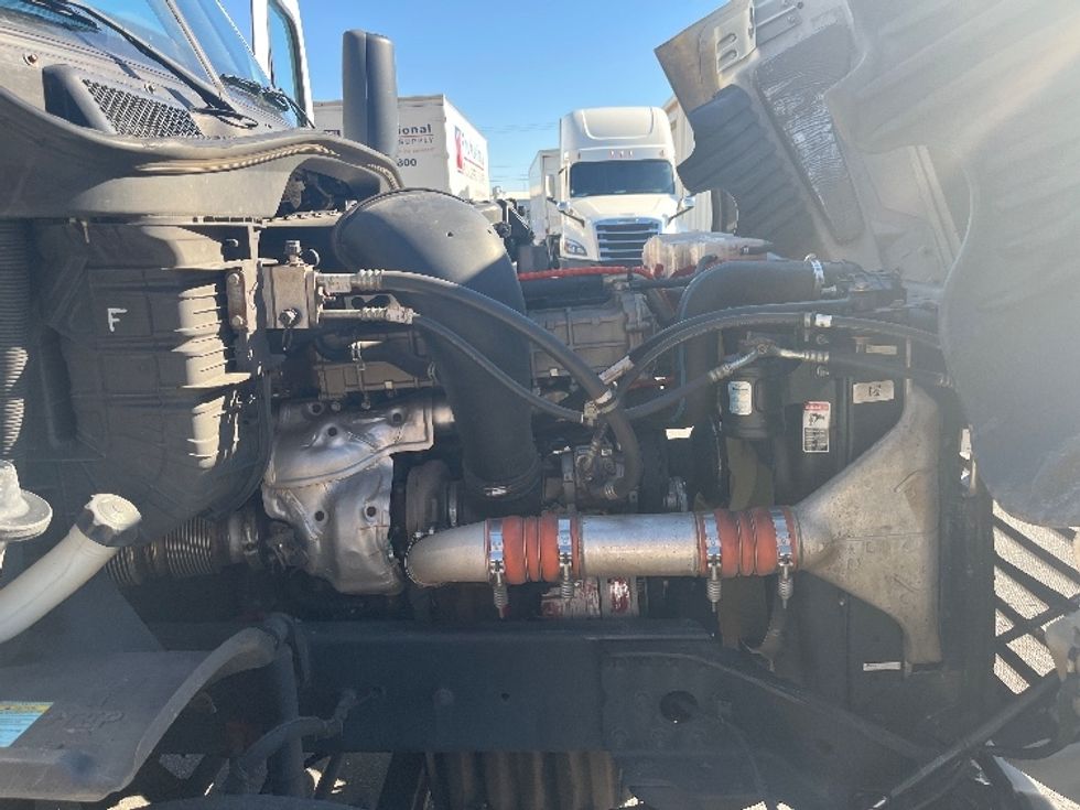 Day Cab Tractor-Heavy Duty Tractors-Freightliner-2019-Cascadia 12564ST-Greer-SC-460,133\n\t\tmiles-$ 40,000 - Image 15