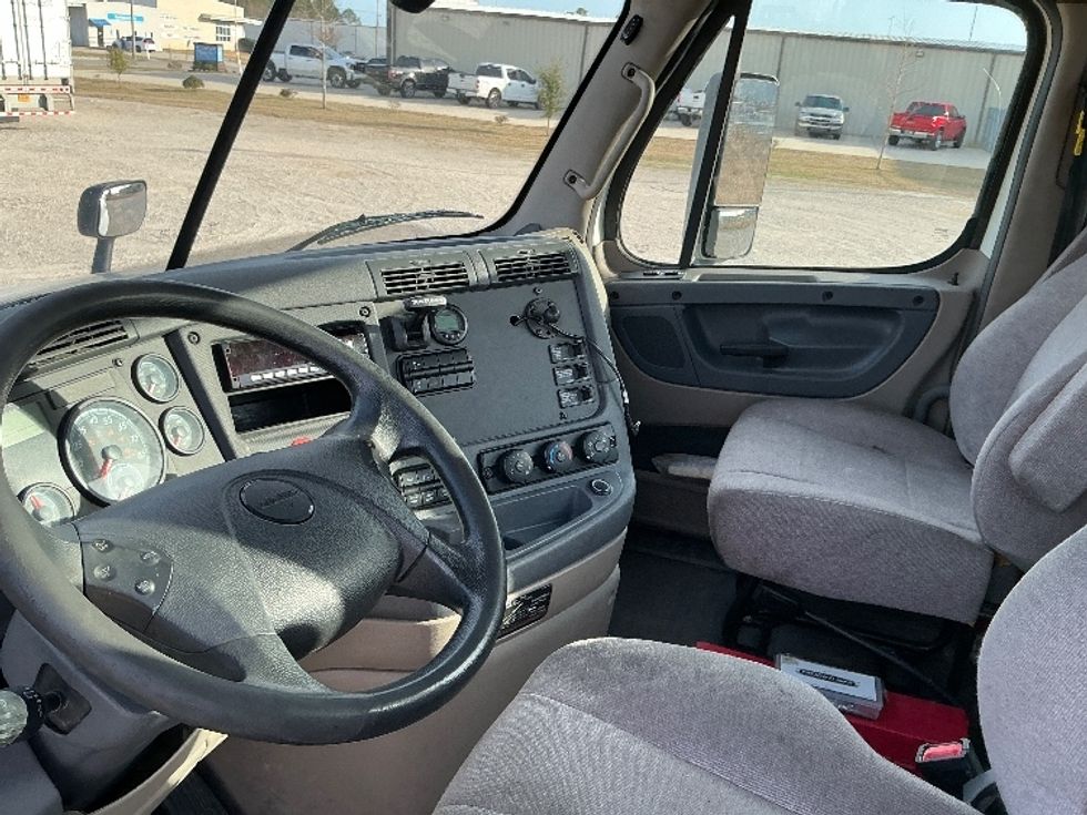 Day Cab Tractor-Heavy Duty Tractors-Freightliner-2019-Cascadia 12564ST-Gulfport-MS-340,351\n\t\tmiles-$ 42,500 - Image 10