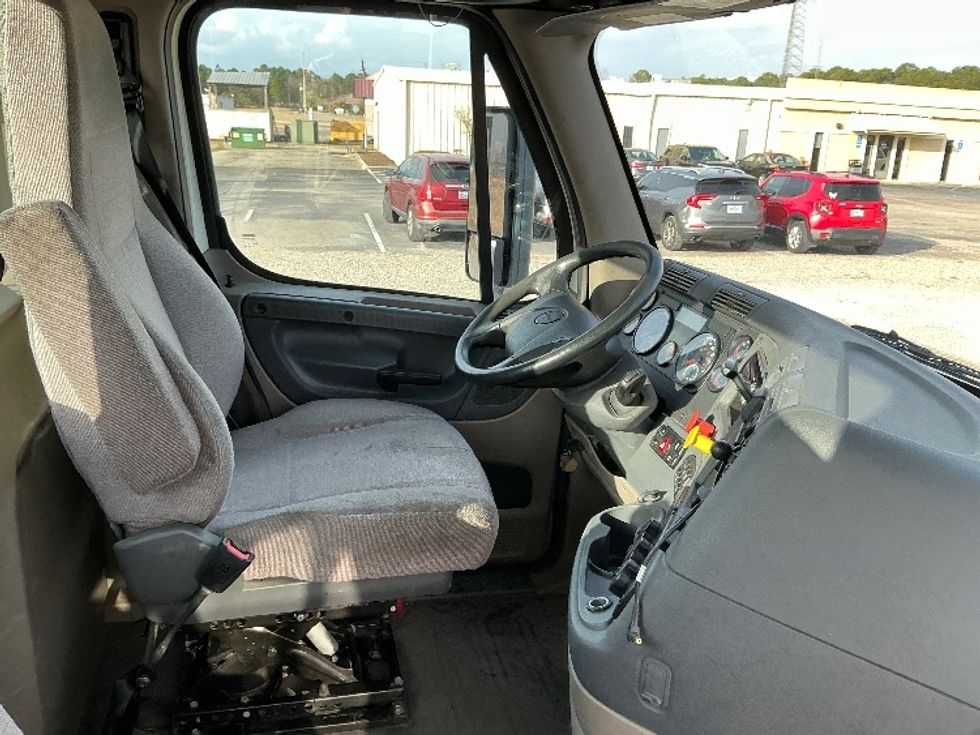 Day Cab Tractor-Heavy Duty Tractors-Freightliner-2019-Cascadia 12564ST-Gulfport-MS-340,351\n\t\tmiles-$ 42,500 - Image 14