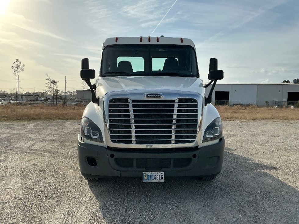 Day Cab Tractor-Heavy Duty Tractors-Freightliner-2019-Cascadia 12564ST-Gulfport-MS-340,351\n\t\tmiles-$ 42,500 - Image 2