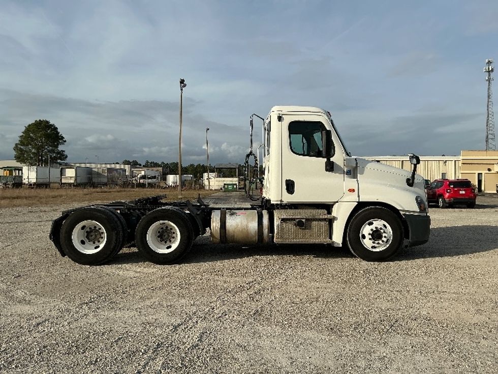 Day Cab Tractor-Heavy Duty Tractors-Freightliner-2019-Cascadia 12564ST-Gulfport-MS-340,351\n\t\tmiles-$ 42,500 - Image 8