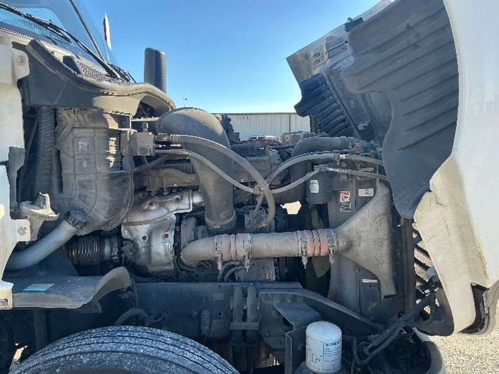 Day Cab Tractor-Heavy Duty Tractors-Freightliner-2019-Cascadia 12564ST-Gulfport-MS-527,178\n\t\tmiles-$ 32,500 - Image 15