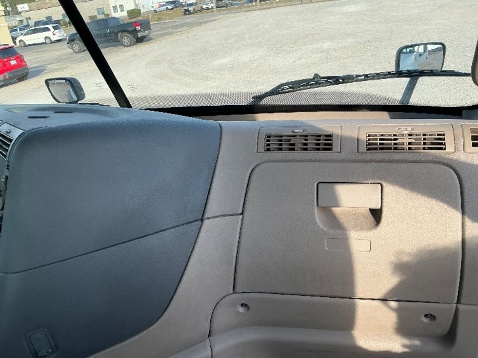 Day Cab Tractor-Heavy Duty Tractors-Freightliner-2019-Cascadia 12564ST-Gulfport-MS-543,019\n\t\tmiles-$ 32,000 - Image 13