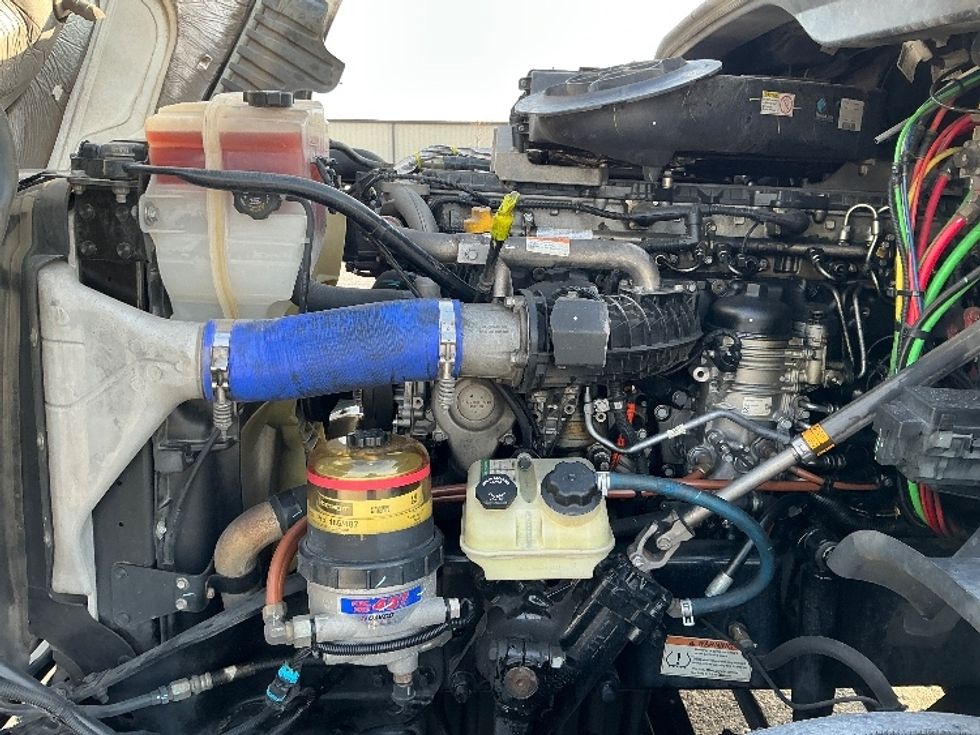 Day Cab Tractor-Heavy Duty Tractors-Freightliner-2019-Cascadia 12564ST-Gulfport-MS-543,019\n\t\tmiles-$ 32,000 - Image 16