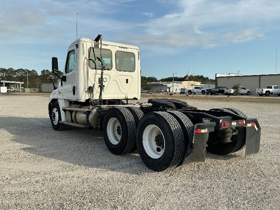 Day Cab Tractor-Heavy Duty Tractors-Freightliner-2019-Cascadia 12564ST-Gulfport-MS-543,019\n\t\tmiles-$ 32,000 - Image 5