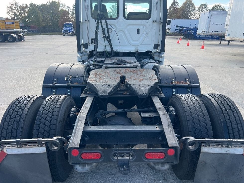 Day Cab Tractor-Heavy Duty Tractors-Freightliner-2019-Cascadia 12564ST-Hammond-LA-335,842\n\t\tmiles-$ 45,750 - Image 6