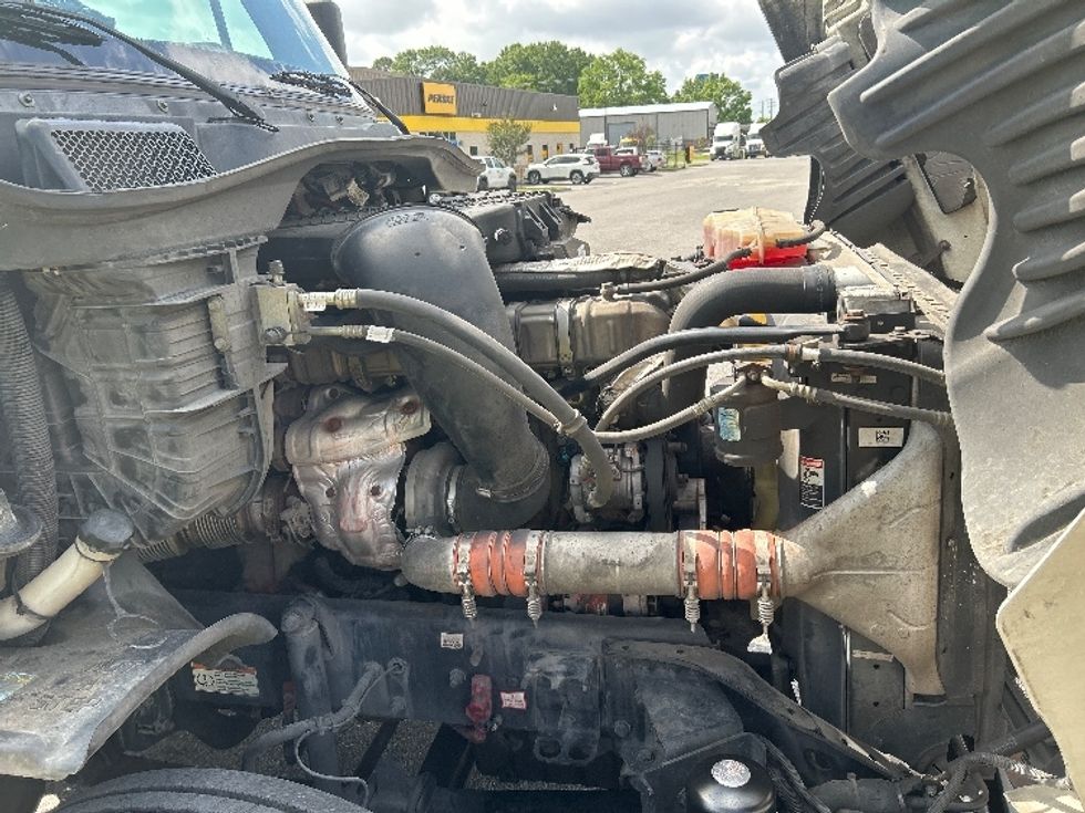 Day Cab Tractor-Heavy Duty Tractors-Freightliner-2019-Cascadia 12564ST-Hammond-LA-548,679\n\t\tmiles-$ 35,750 - Image 15