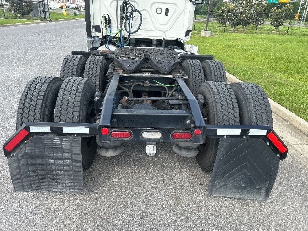 Day Cab Tractor-Heavy Duty Tractors-Freightliner-2019-Cascadia 12564ST-Hammond-LA-548,679\n\t\tmiles-$ 35,750 - Image 6