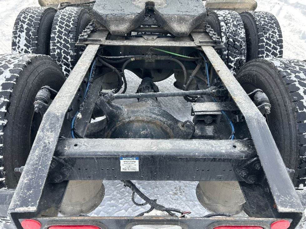 Day Cab Tractor-Heavy Duty Tractors-Freightliner-2019-Cascadia 12564ST-Harrisburg-PA-302,709\n\t\tmiles-$ 47,750 - Image 6