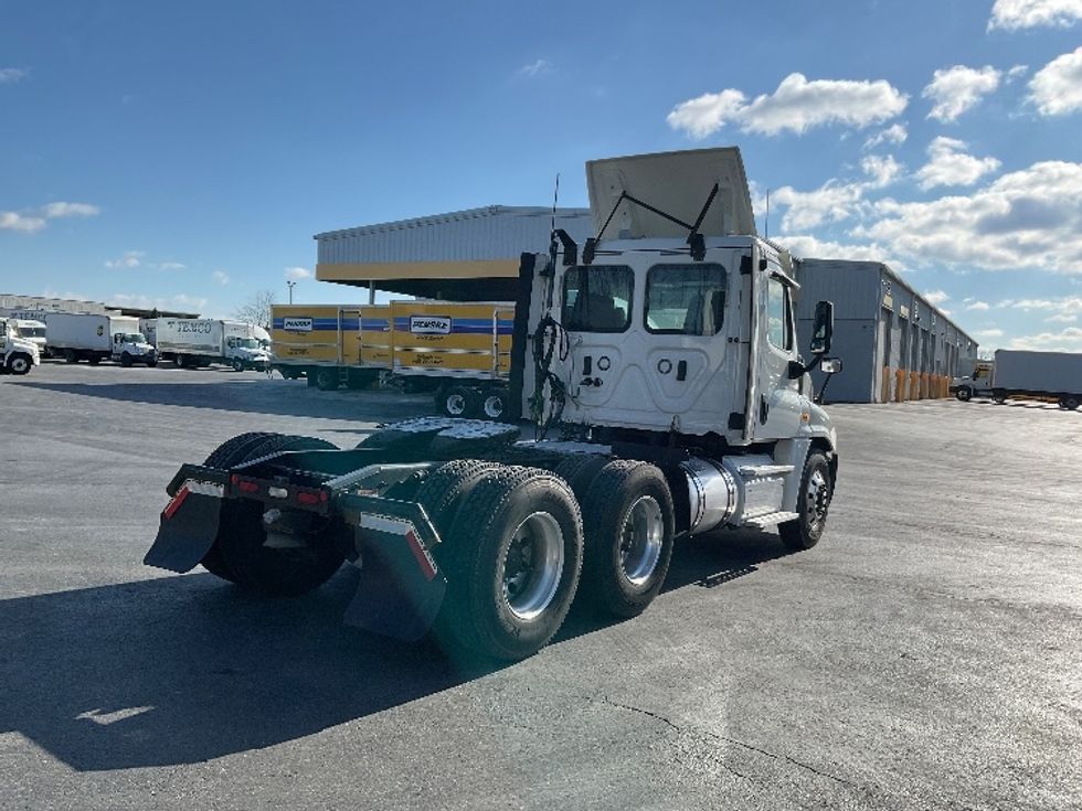 Day Cab Tractor-Heavy Duty Tractors-Freightliner-2019-Cascadia 12564ST-Harrisburg-PA-367,583\n\t\tmiles-$ 45,250 - Image 7