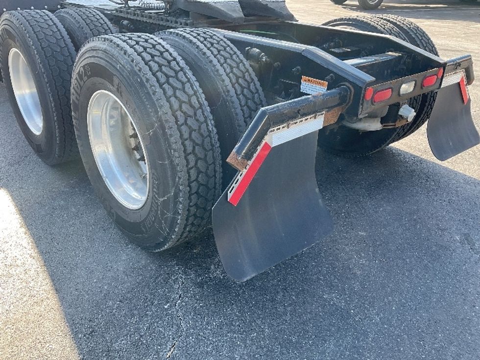 Day Cab Tractor-Heavy Duty Tractors-Freightliner-2019-Cascadia 12564ST-Harrisburg-PA-370,048\n\t\tmiles-$ 33,000 - Image 19