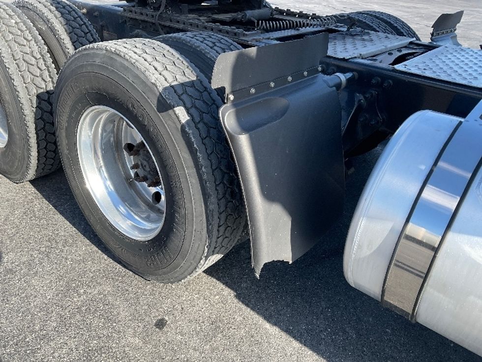 Day Cab Tractor-Heavy Duty Tractors-Freightliner-2019-Cascadia 12564ST-Harrisburg-PA-370,048\n\t\tmiles-$ 33,000 - Image 21