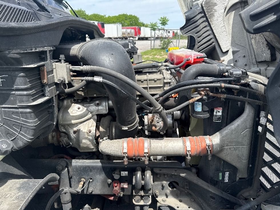 Day Cab Tractor-Heavy Duty Tractors-Freightliner-2019-Cascadia 12564ST-Harrisburg-PA-452,373\n\t\tmiles-$ 35,000 - Image 15