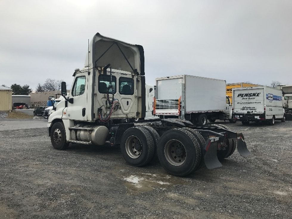 Day Cab Tractor-Heavy Duty Tractors-Freightliner-2019-Cascadia 12564ST-Harrisburg-PA-856,077\n\t\tmiles-$ 21,250 - Image 5