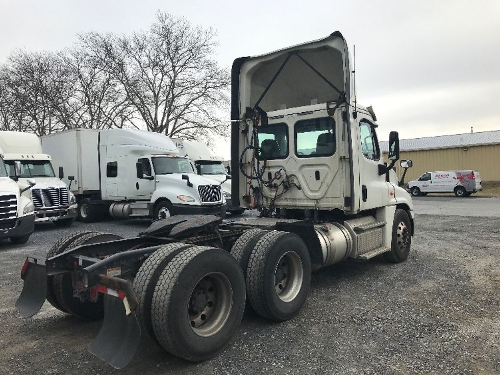 Day Cab Tractor-Heavy Duty Tractors-Freightliner-2019-Cascadia 12564ST-Harrisburg-PA-856,077\n\t\tmiles-$ 21,250 - Image 7