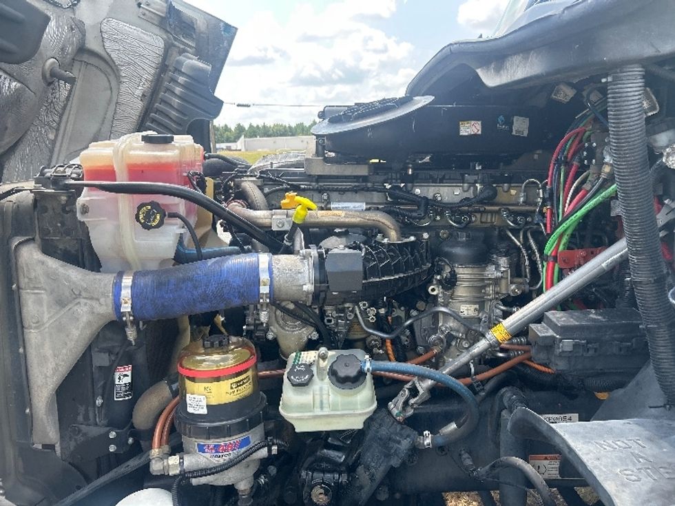 Day Cab Tractor-Heavy Duty Tractors-Freightliner-2019-Cascadia 12564ST-Hattiesburg-MS-521,339\n\t\tmiles-$ 33,500 - Image 16