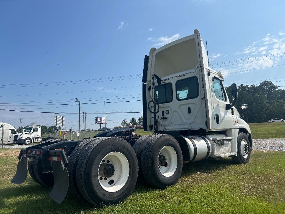 Day Cab Tractor-Heavy Duty Tractors-Freightliner-2019-Cascadia 12564ST-Hattiesburg-MS-525,532\n\t\tmiles-$ 31,750 - Image 7