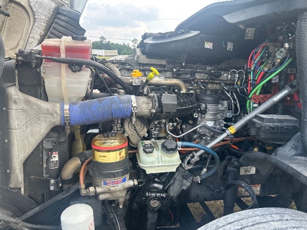 Day Cab Tractor-Heavy Duty Tractors-Freightliner-2019-Cascadia 12564ST-Hattiesburg-MS-538,148\n\t\tmiles-$ 31,500 - Image 16