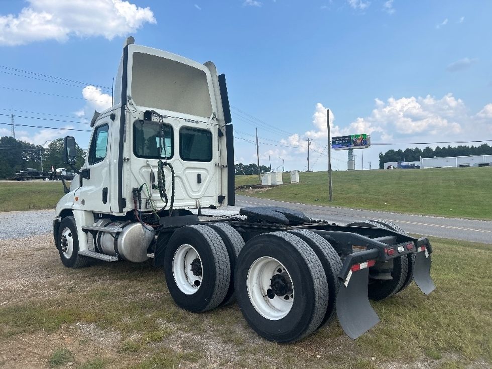 Day Cab Tractor-Heavy Duty Tractors-Freightliner-2019-Cascadia 12564ST-Hattiesburg-MS-538,148\n\t\tmiles-$ 31,500 - Image 5