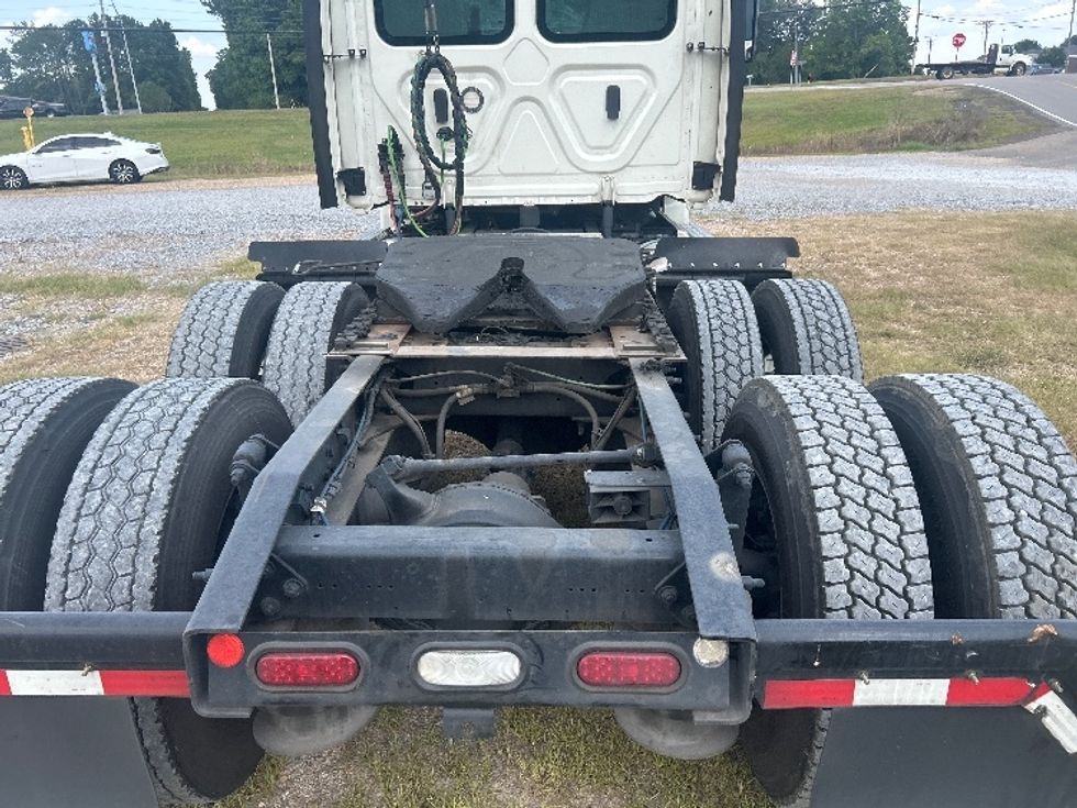 Day Cab Tractor-Heavy Duty Tractors-Freightliner-2019-Cascadia 12564ST-Hattiesburg-MS-538,148\n\t\tmiles-$ 31,500 - Image 6