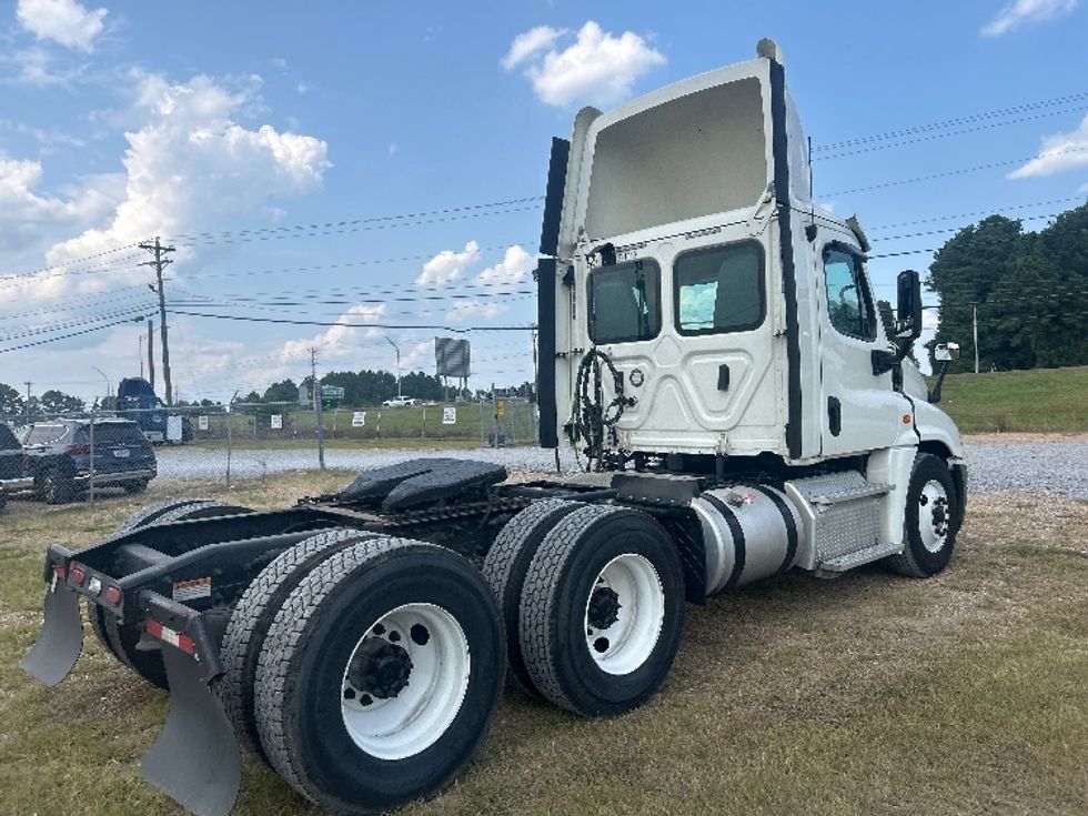 Day Cab Tractor-Heavy Duty Tractors-Freightliner-2019-Cascadia 12564ST-Hattiesburg-MS-538,148\n\t\tmiles-$ 31,500 - Image 7
