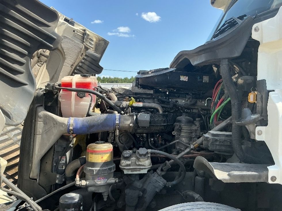 Day Cab Tractor-Heavy Duty Tractors-Freightliner-2019-Cascadia 12564ST-Hattiesburg-MS-552,466\n\t\tmiles-$ 31,500 - Image 16