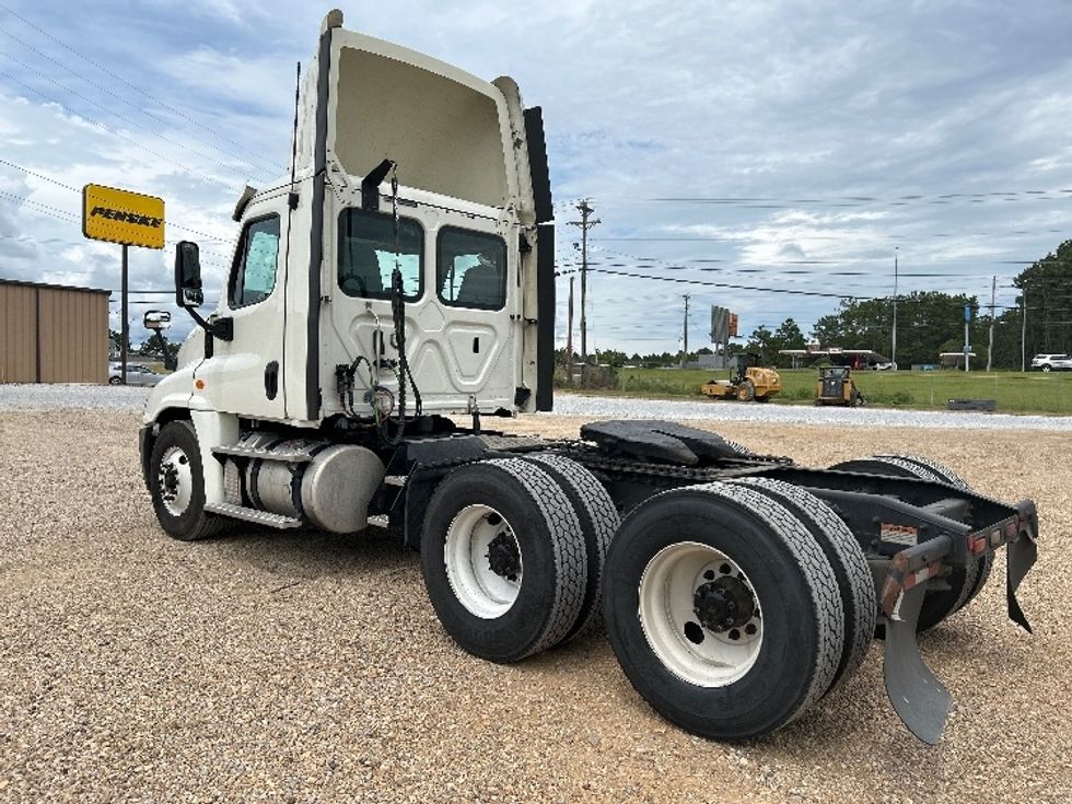 Day Cab Tractor-Heavy Duty Tractors-Freightliner-2019-Cascadia 12564ST-Hattiesburg-MS-664,146\n\t\tmiles-$ 26,500 - Image 5