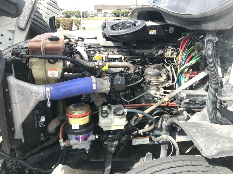 Day Cab Tractor-Heavy Duty Tractors-Freightliner-2019-Cascadia 12564ST-Houston-TX-484,982\n\t\tmiles-$ 38,000 - Image 16