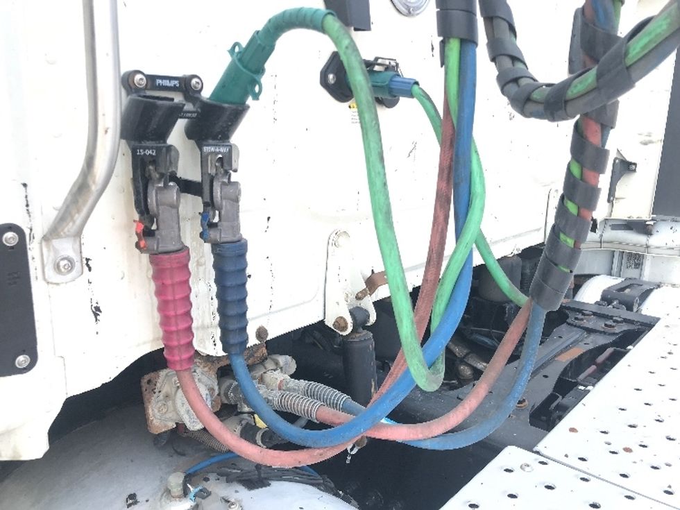 Day Cab Tractor-Heavy Duty Tractors-Freightliner-2019-Cascadia 12564ST-Houston-TX-484,982\n\t\tmiles-$ 38,000 - Image 18