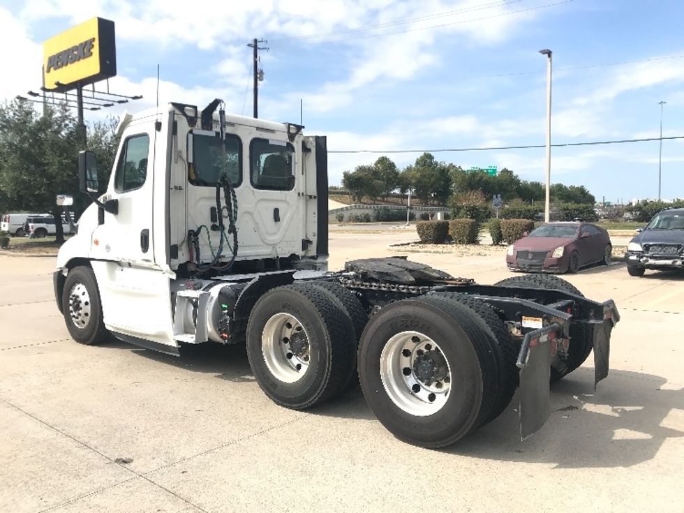 Day Cab Tractor-Heavy Duty Tractors-Freightliner-2019-Cascadia 12564ST-Houston-TX-484,982\n\t\tmiles-$ 38,000 - Image 5