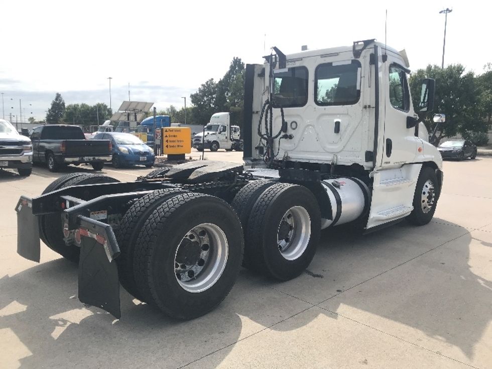 Day Cab Tractor-Heavy Duty Tractors-Freightliner-2019-Cascadia 12564ST-Houston-TX-484,982\n\t\tmiles-$ 38,000 - Image 7
