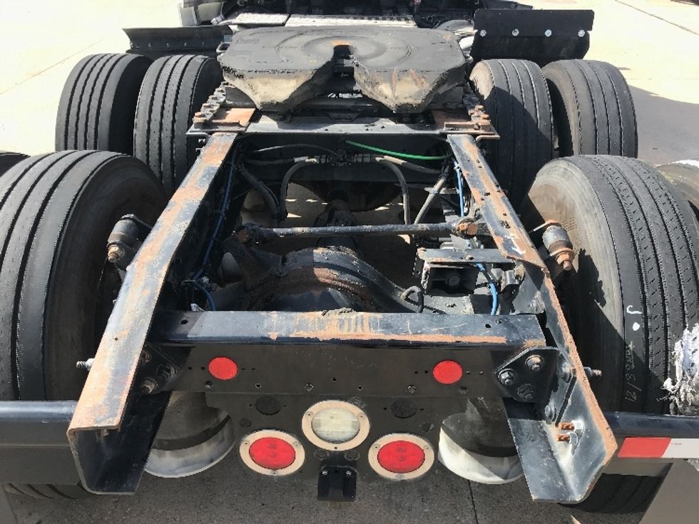 Day Cab Tractor-Heavy Duty Tractors-Freightliner-2019-Cascadia 12564ST-Houston-TX-501,172\n\t\tmiles-$ 35,250 - Image 6