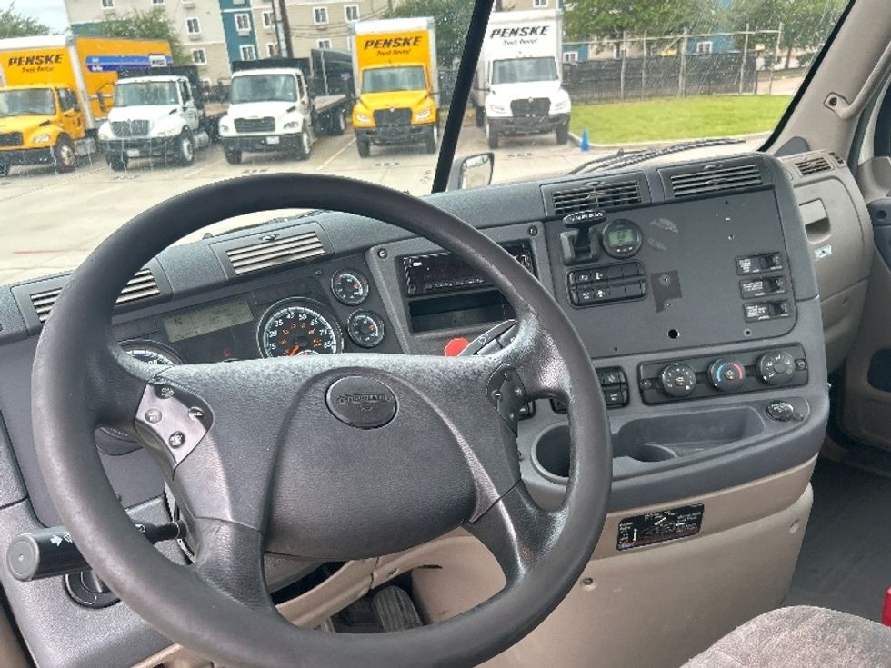 Day Cab Tractor-Heavy Duty Tractors-Freightliner-2019-Cascadia 12564ST-Houston-TX-555,357\n\t\tmiles-$ 34,750 - Image 11