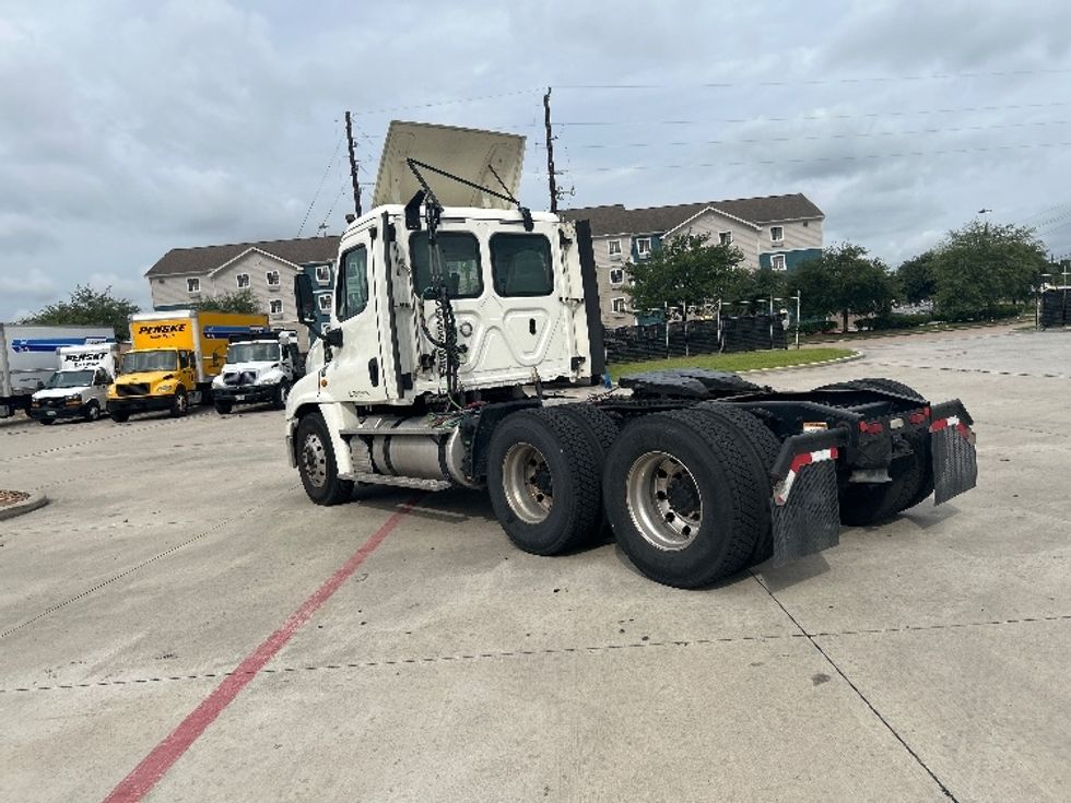 Day Cab Tractor-Heavy Duty Tractors-Freightliner-2019-Cascadia 12564ST-Houston-TX-555,357\n\t\tmiles-$ 34,750 - Image 5