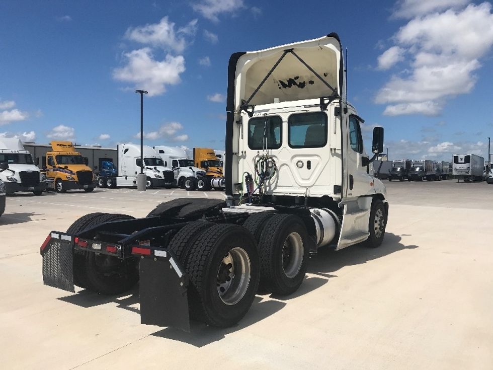 Day Cab Tractor-Heavy Duty Tractors-Freightliner-2019-Cascadia 12564ST-Houston-TX-869,432\n\t\tmiles-$ 26,500 - Image 6