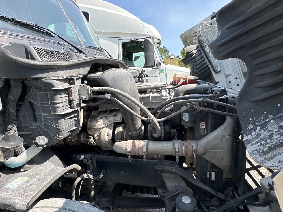 Day Cab Tractor-Heavy Duty Tractors-Freightliner-2019-Cascadia 12564ST-Huntington-WV-595,558\n\t\tmiles-$ 33,000 - Image 15