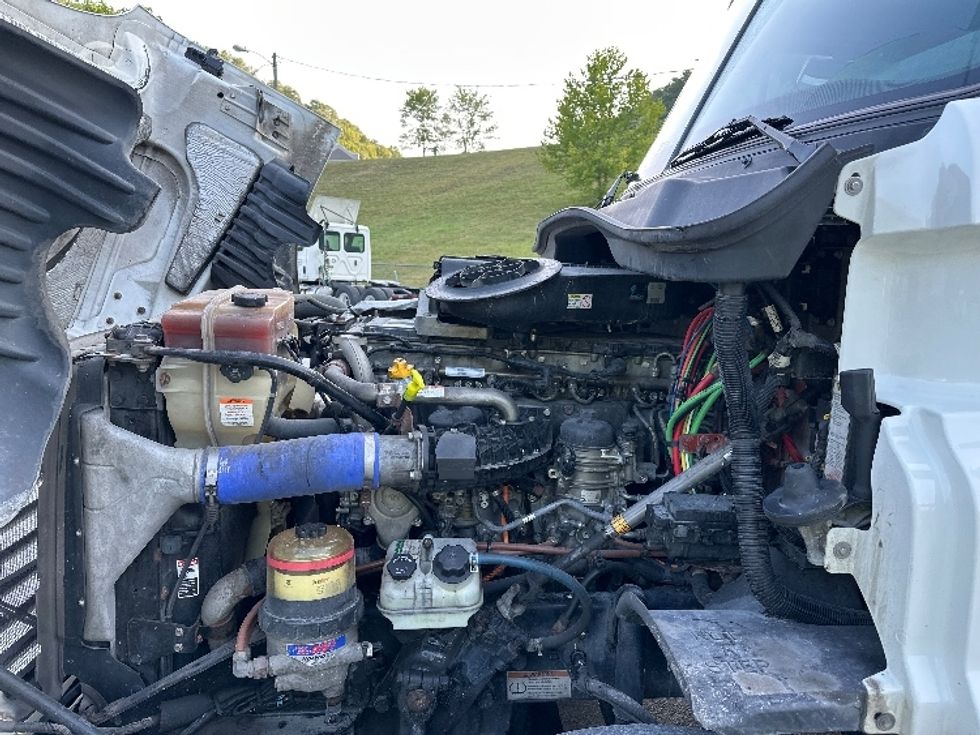 Day Cab Tractor-Heavy Duty Tractors-Freightliner-2019-Cascadia 12564ST-Huntington-WV-616,165\n\t\tmiles-$ 31,500 - Image 15