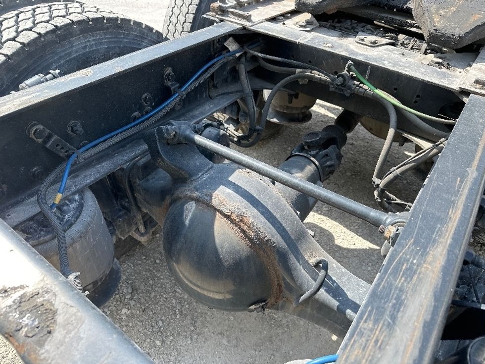 Day Cab Tractor-Heavy Duty Tractors-Freightliner-2019-Cascadia 12564ST-Huntington-WV-616,165\n\t\tmiles-$ 31,500 - Image 18