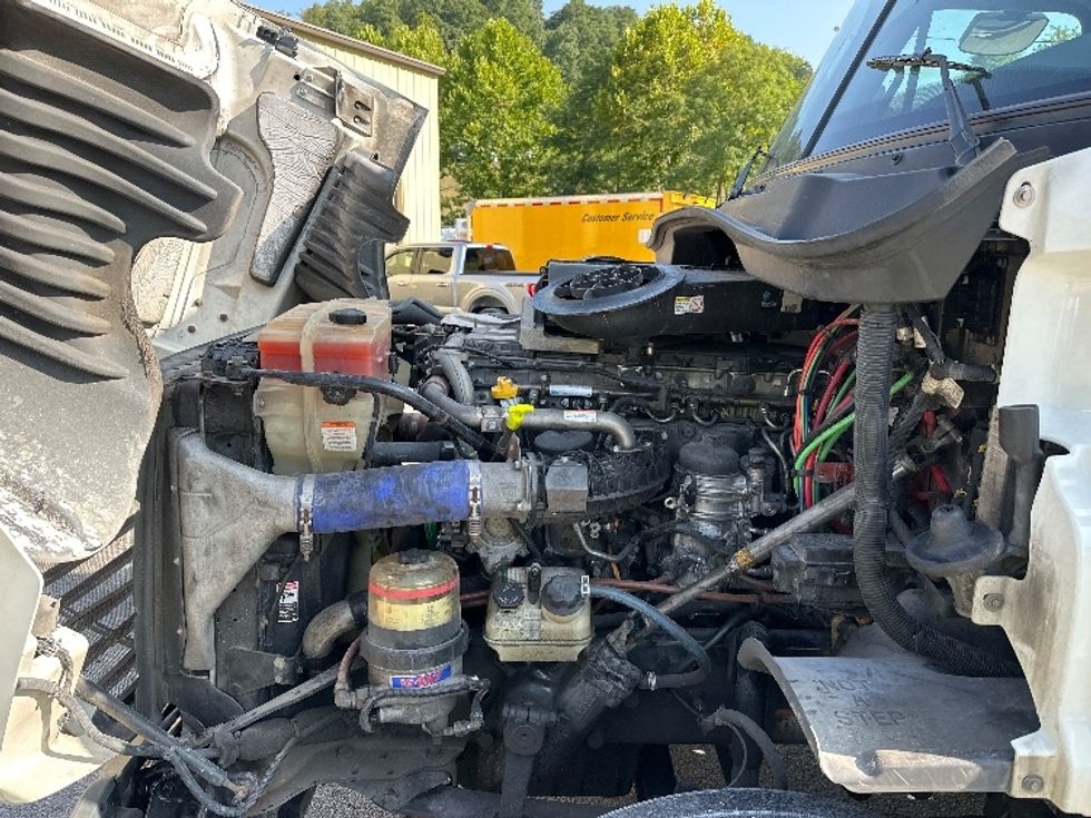 Day Cab Tractor-Heavy Duty Tractors-Freightliner-2019-Cascadia 12564ST-Huntington-WV-645,636\n\t\tmiles-$ 29,250 - Image 16