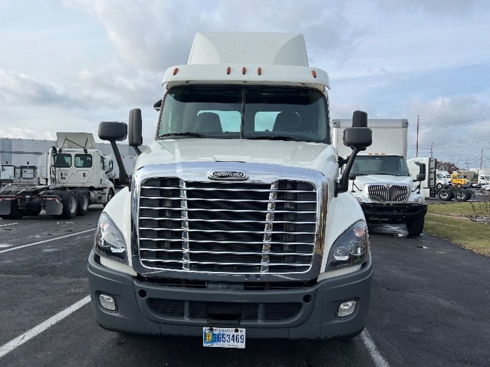 Day Cab Tractor-Heavy Duty Tractors-Freightliner-2019-Cascadia 12564ST-Indianapolis-IN-408,459\n\t\tmiles-$ 48,750 - Image 2